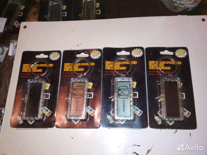 Брелок для ключей автомобиля (мигающий )