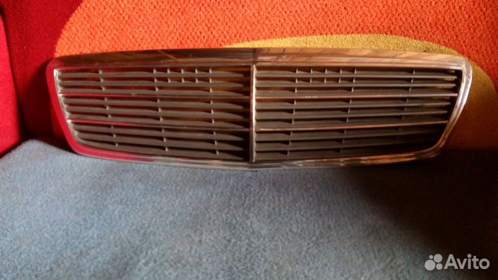 Решетка радиатора Мерс C 203