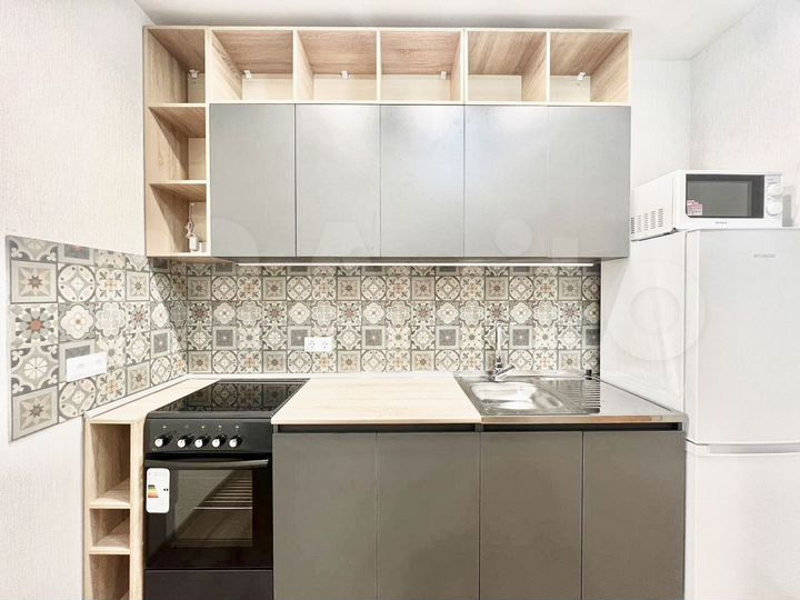 2-к. квартира, 52 м², 8/16 эт.