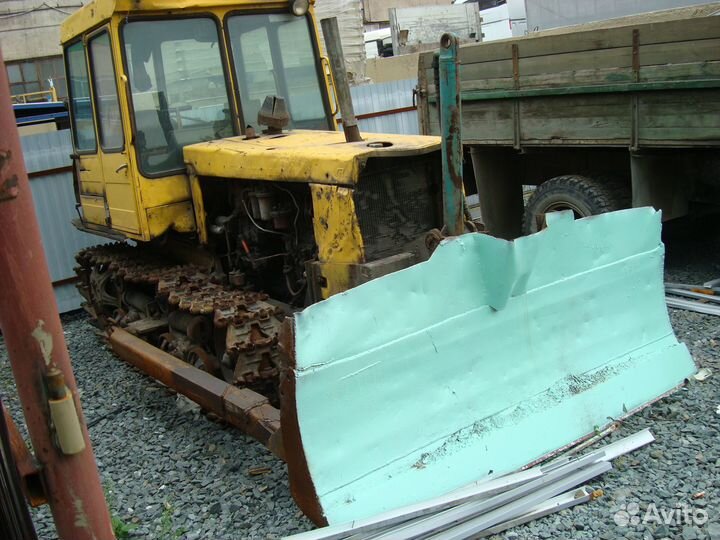 Трактор ВгТЗ ДТ-75, 1990