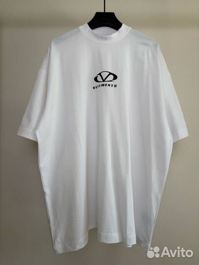 Футболка vetements