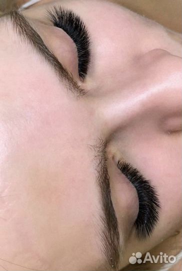 Наращивание ресниц, коррекция/окрашивание бровей