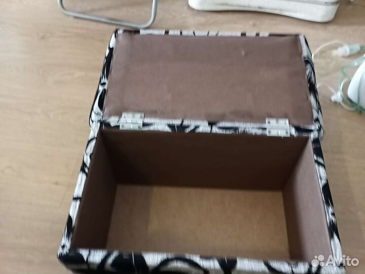 Пуфик в прихожую с ящиком