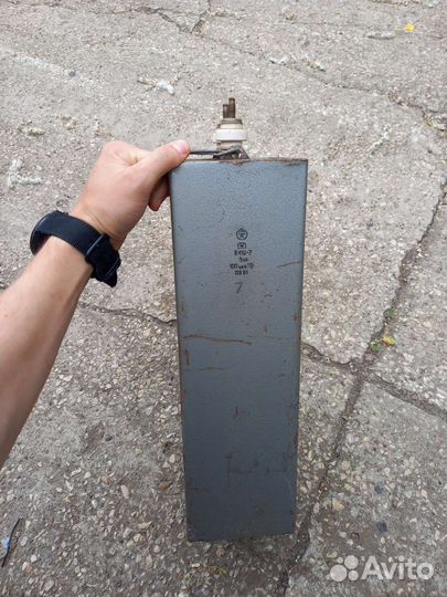 Конденсатор К41И-7 100мкф 5кВ