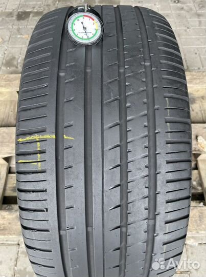 Kumho Ecsta KU19 255/40 R19