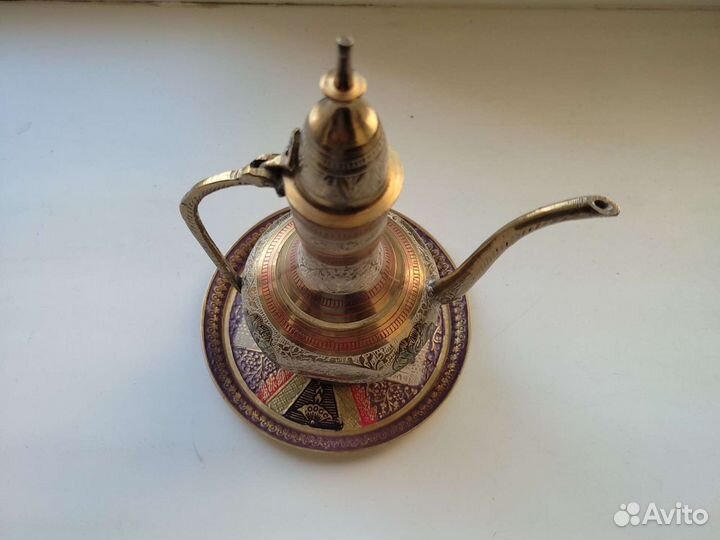 Восточный кувшин 