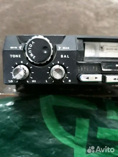 Авто магнитофон кассетный. Б/у. В отличном состоян