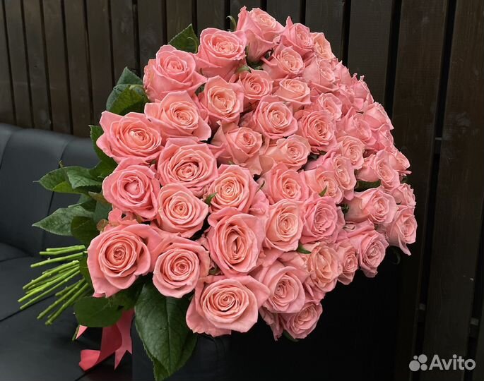 Розы с доставкой оптом по Новосибирску от 15 шт