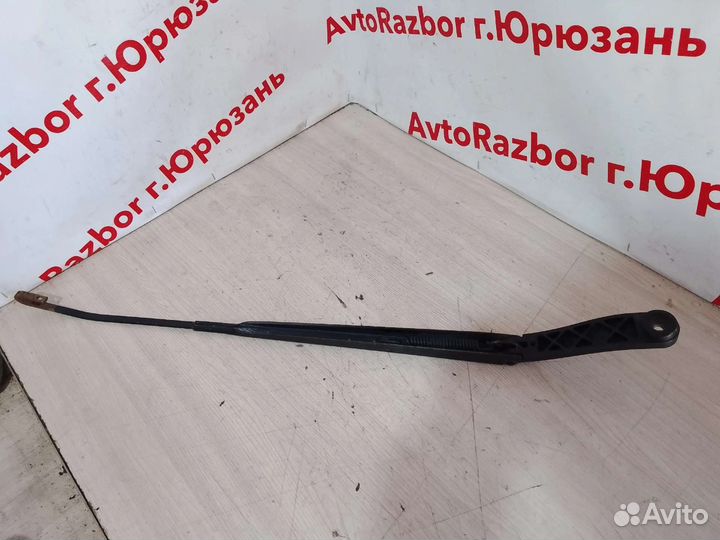 Поводок дворника chery m11