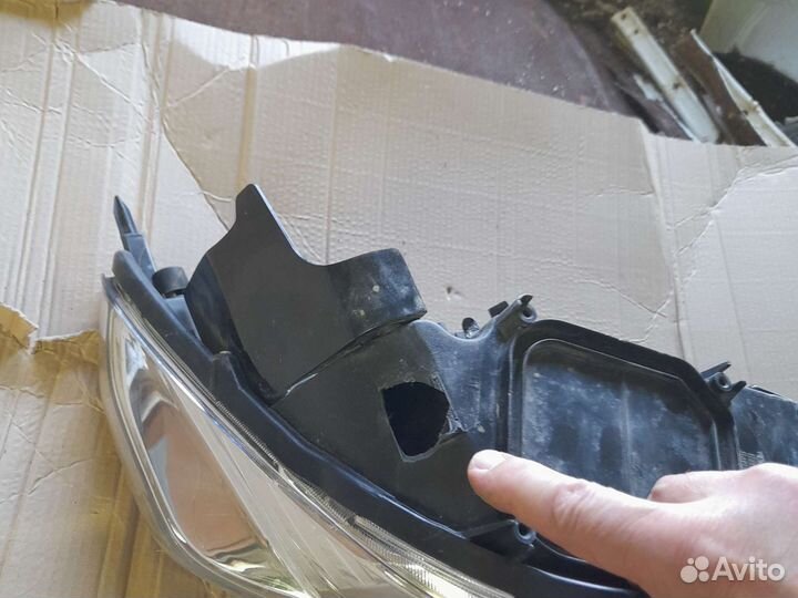 Фара Тойота Лендкрузер