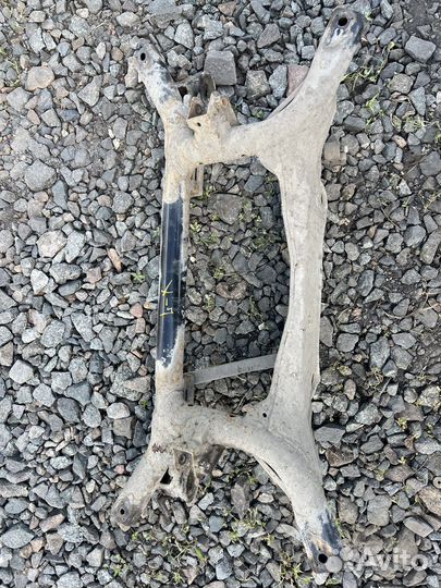 Задняя балка подвеска Mitsubishi Lancer X