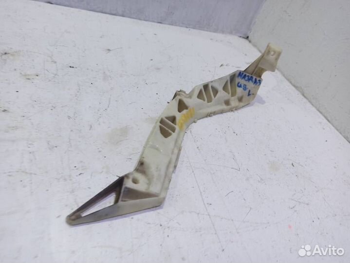 Направляющая бампера заднего