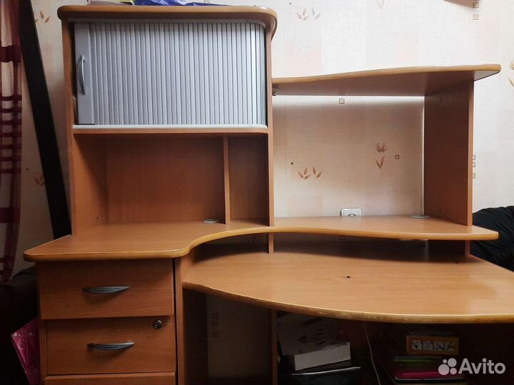 Компьютерный стол