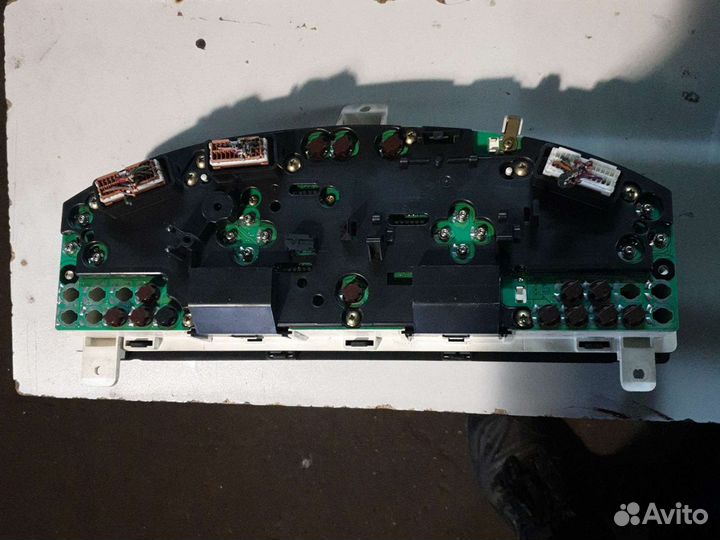 Щиток приборов ниссан максима А33 2.0 АКПП