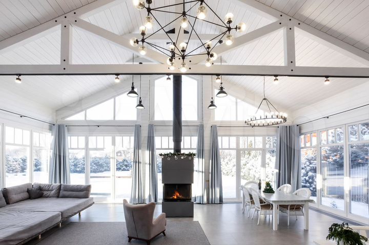 Дом 326 м² на участке 22 сот.