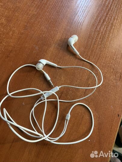 Наушники Samsung