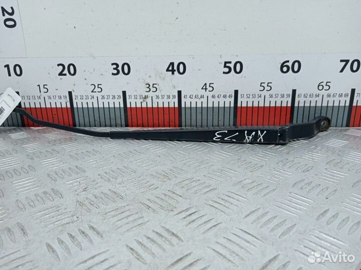 Щеткодержатель (поводок стеклоочистителя, дворник)