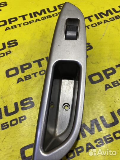 Накладка стеклоподъемника задний правый Lifan X50