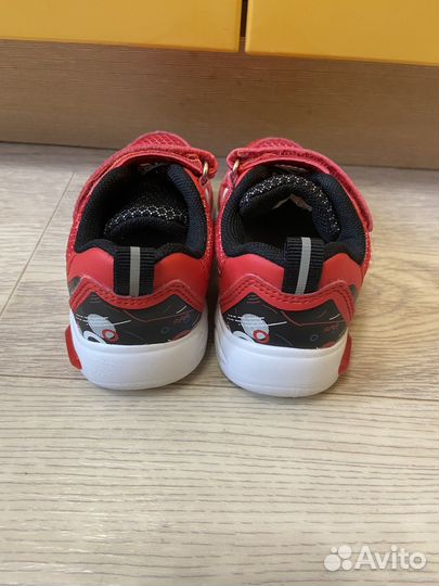 Кроссовки для мальчика