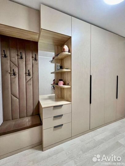 Шкаф распашной на заказ. Бесплатный замер