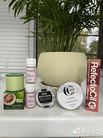 Для наращивания ресниц и бровей