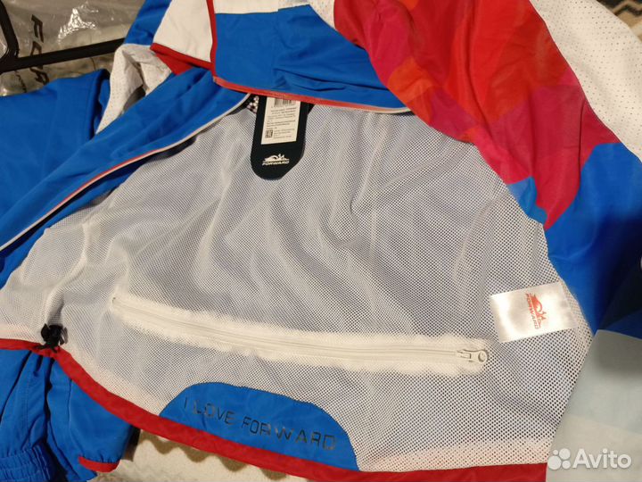 Спортивный костюм женский