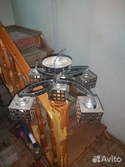 Люстра металлическая