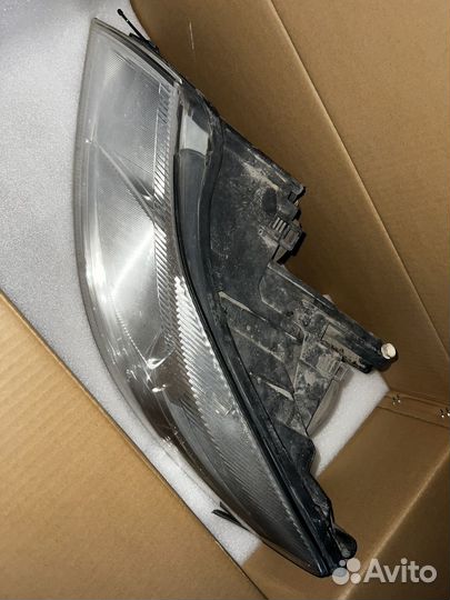 Фара передняя левая на skoda octavia a5