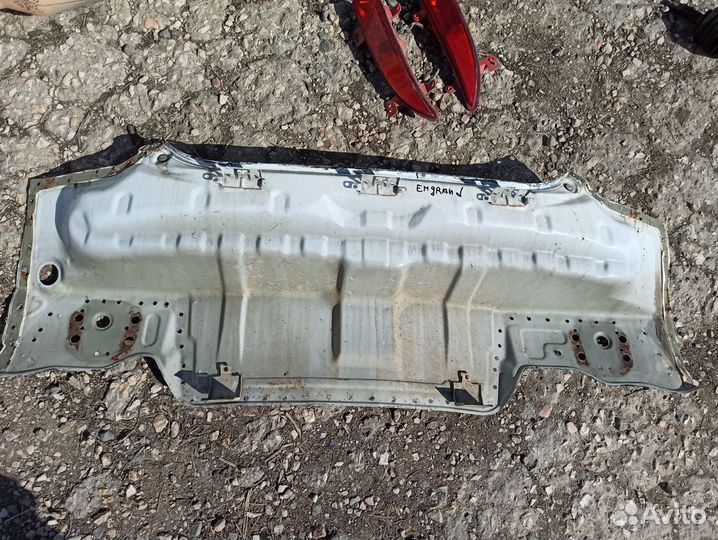 Geely Emgrand EC7 панель задняя