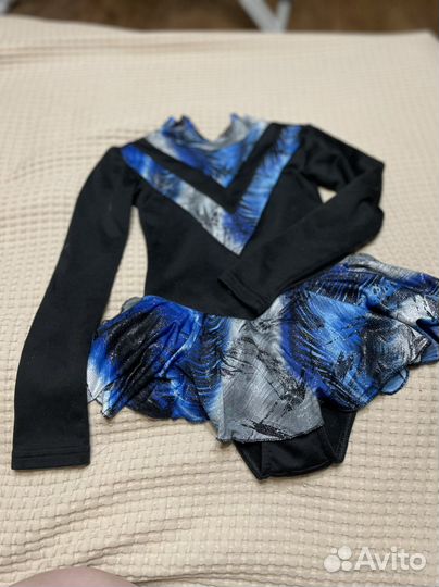 Костюм для фигурного катания р.29