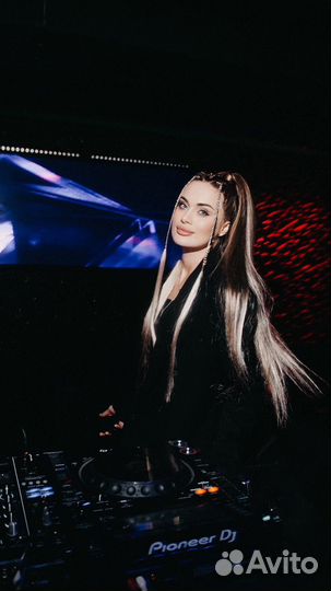 Косы с канекалоном, локоны, укладки