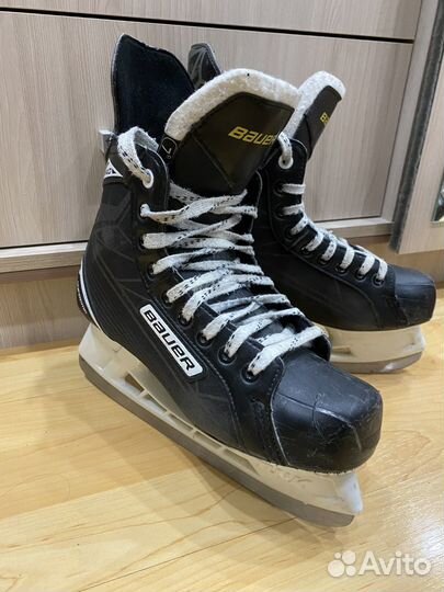 Коньки хоккейные 42 размер бауер