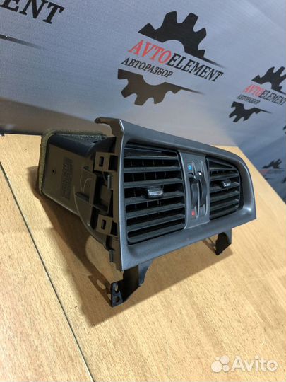 Воздуховод центральный Nissan Primera P11 рест