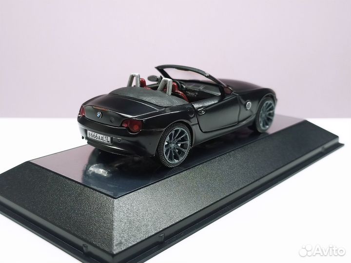 1:43 BMW Z4 (E85) Black Matt