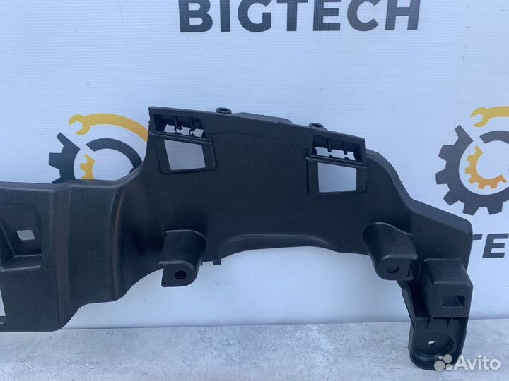 Кронштейн насадки глушителя Mercedes A1668852814