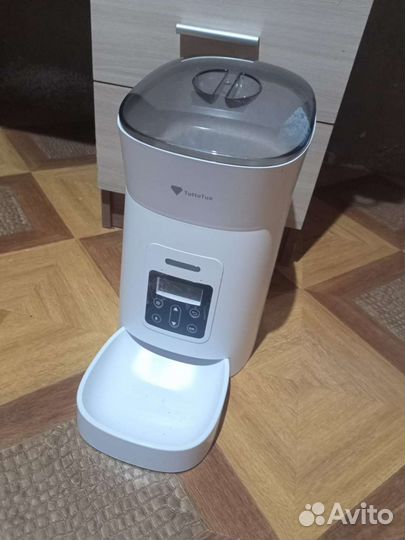 Кормушка автоматическая для кошек и собак