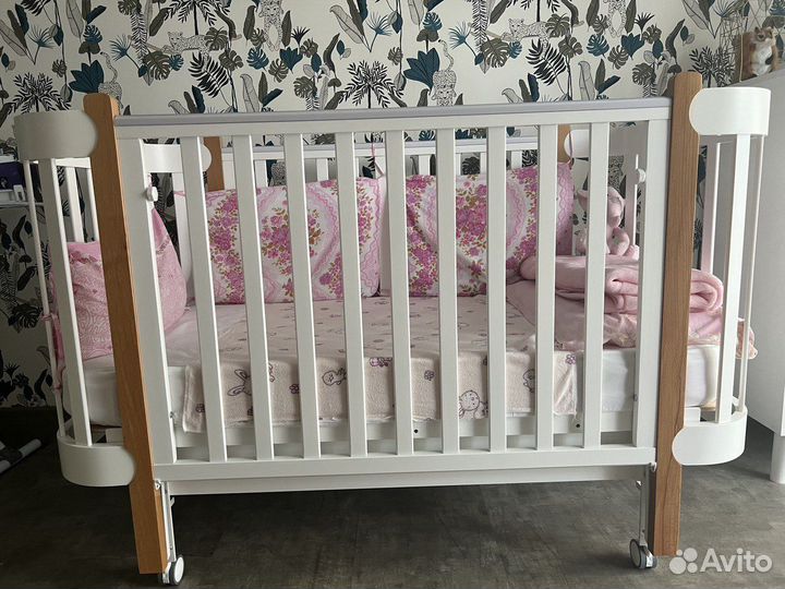 Детская кроватка