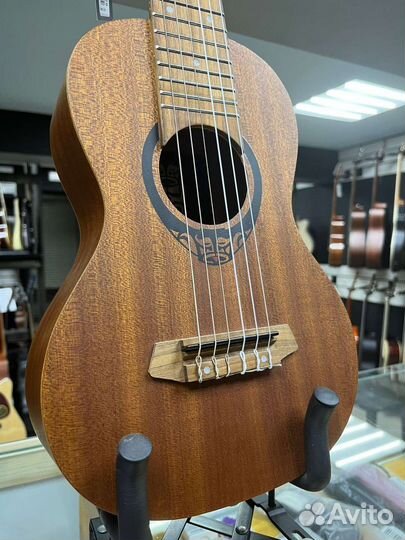 Гиталеле LAG TKT-8 Новая