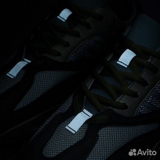 Кроссовки Adidas Yeezy Boost 700 v2 new Analog