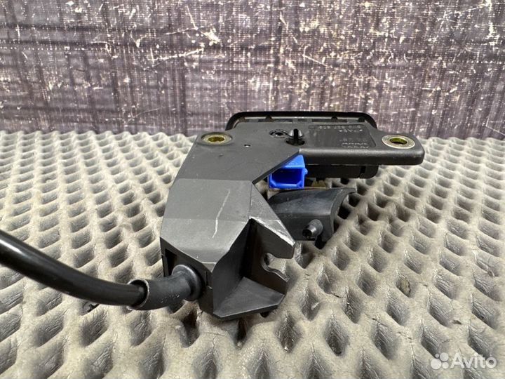 Замок крышки багажника Audi A4 B6 AMB 2004