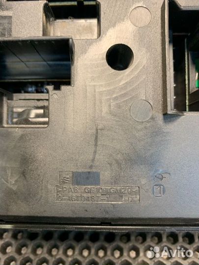 Блок предохранителей Bmw 520I F10 N20 2015