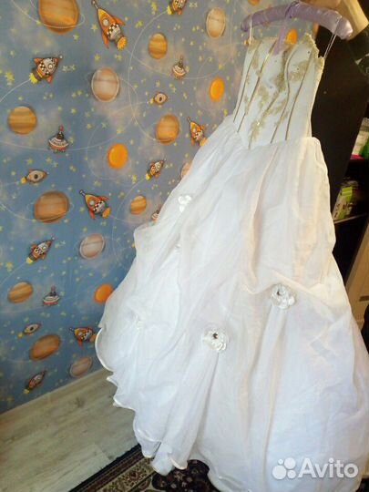 Платье свадебное