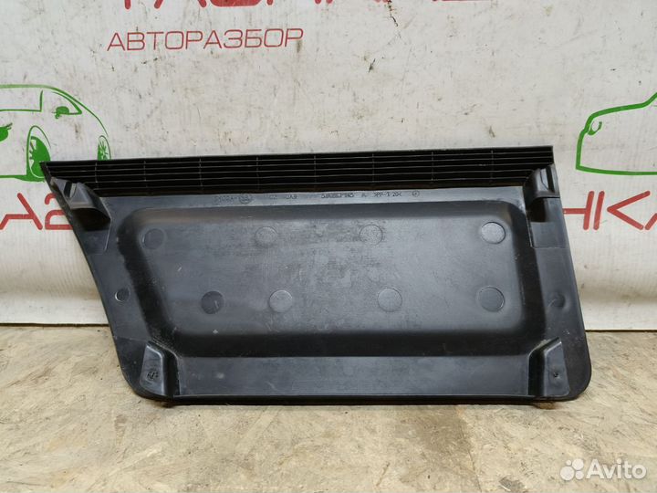 Перегородка Крышка багажного отделения левая Rapid