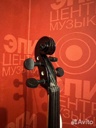 Электроскрипка Livingstone L-EV01 4/4