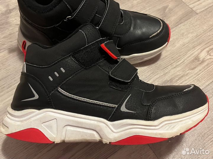 Кроссовки демисезонные