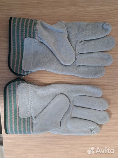 Перчатки спилковые