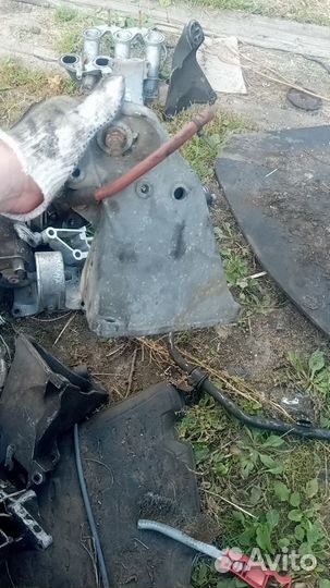 Кронштейн двигателя правый Audi A6 C4