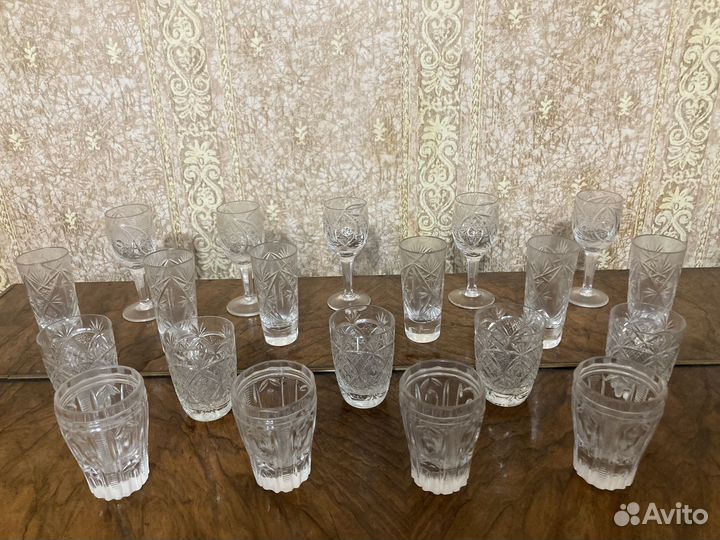 Хрустальные рюмки