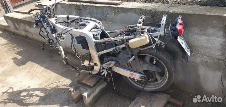 Suzuki GSX-400R 1991 с документами