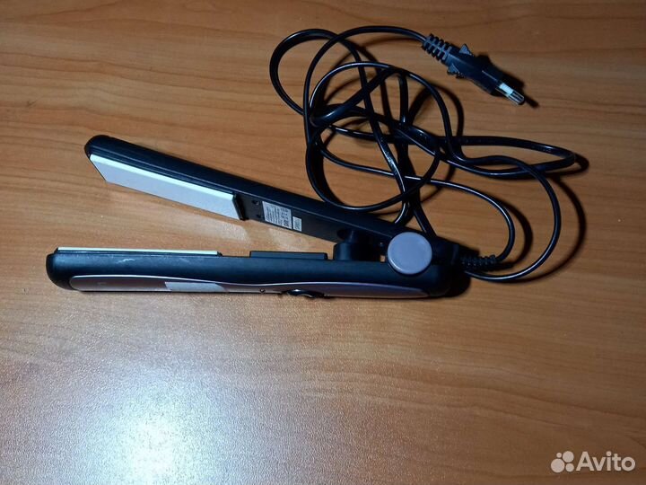 Выпрямитель для волос